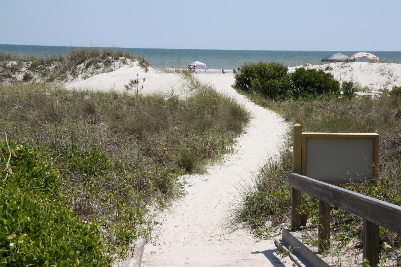 Ocean Villas Deluxe - Oceanfront Villa - Steps To Beach - Great Location - Heated Pool April Hilton Head Island Exteriör bild